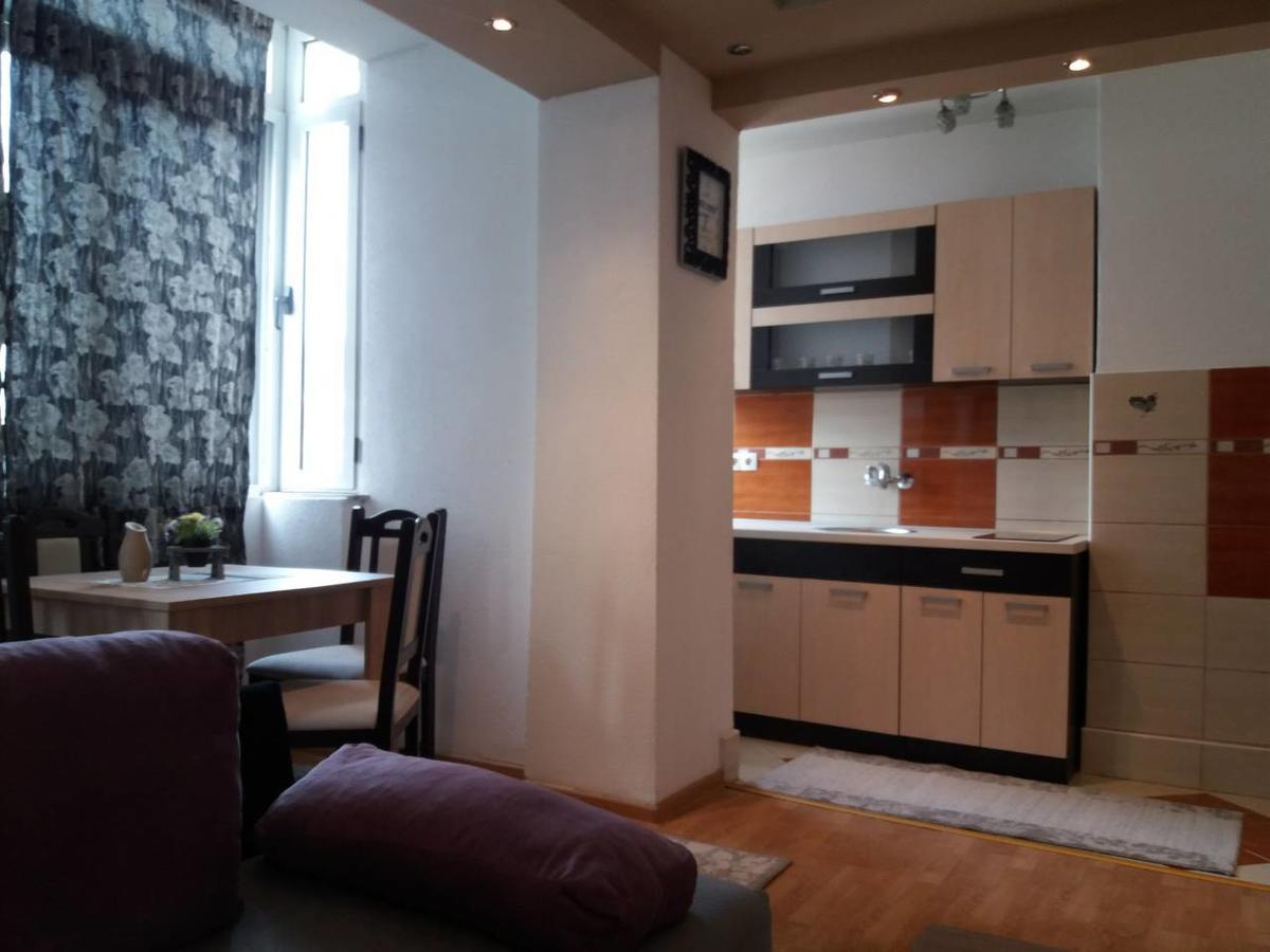 Apartman Amela Mostar Exteriör bild
